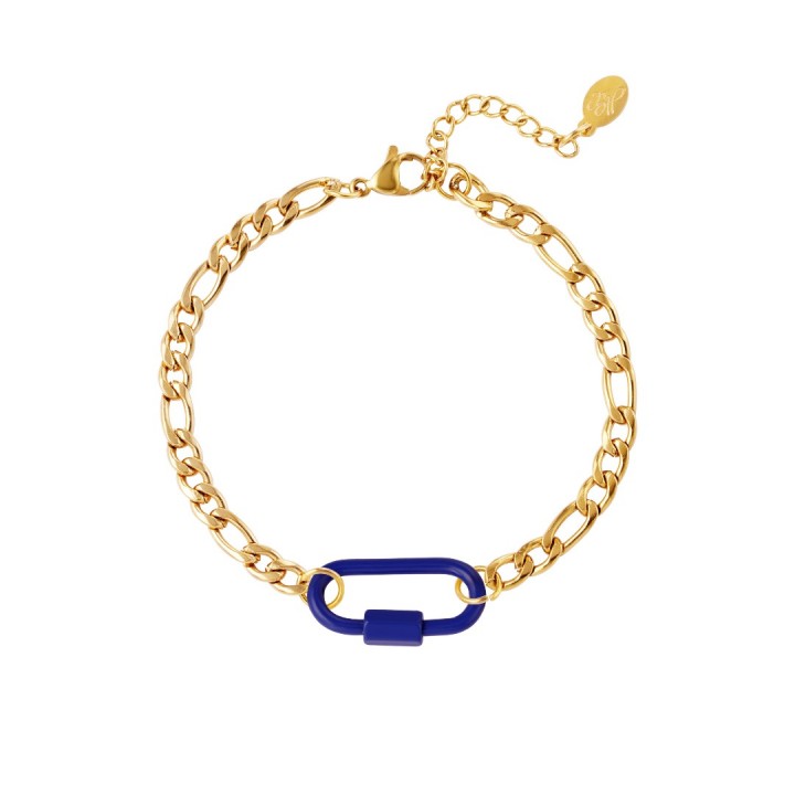 Roestvrijstalen armband in goud met gekleurd slotje Kleur: Goud Kleur slot: Blauw Materiaal : Stainless Steel / Nickel Free Untermaterial : Emaille Afmeting: ca. 16cm + 3cm Merk: Yehwang Kleur foto kan iets afwijken van origineel