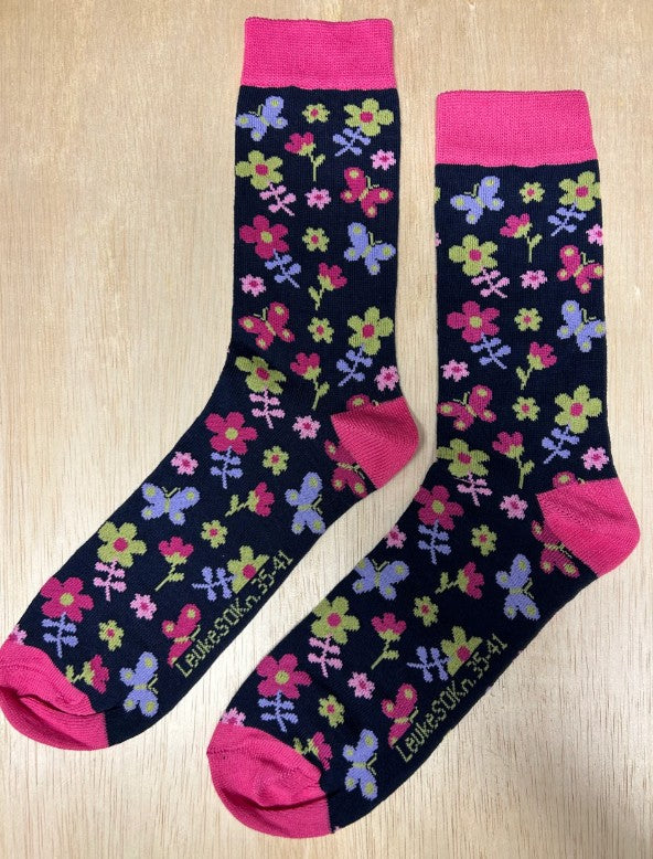 Sokken bloemen, bloem, bloemen, vlinder, vlinders, flowers, boeket, sok, sokken, leuke sokken, butterfly