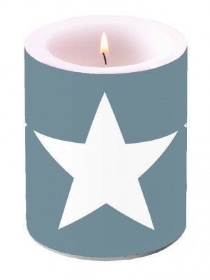 Kaars Star grey/grijze ster. Zeer mooie ronde grijze kaars met een grote witte ster. De kaars komt van de firma Ambiente Europe BV. Kleur foto kan iets afwijken van origineel. Afmeting: 12 cm hoog en 10 cm ø.