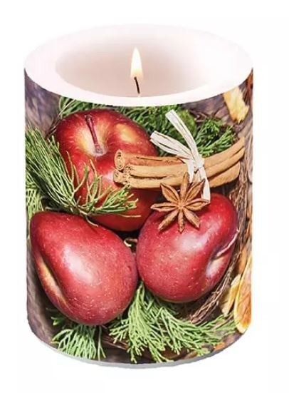 kaars Winter Apples Zeer mooie ronde kaars van de firma Ambiente Europe BV Kleur foto kan iets afwijken van origineel Afmeting: 12 cm hoog en 10 cm ø