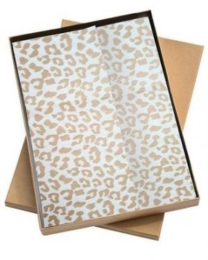 Je kadootje nog mooier inpakken of beschermen? Gebruik dan dit zijde vloeipapier met cheetah print.  Wegens de afmeting van het papier wordt het wel gevouwen verzonden.  Dit vloeipapier wordt per 5 stuks verkocht.  Kleur foto kan iets afwijken van origineel